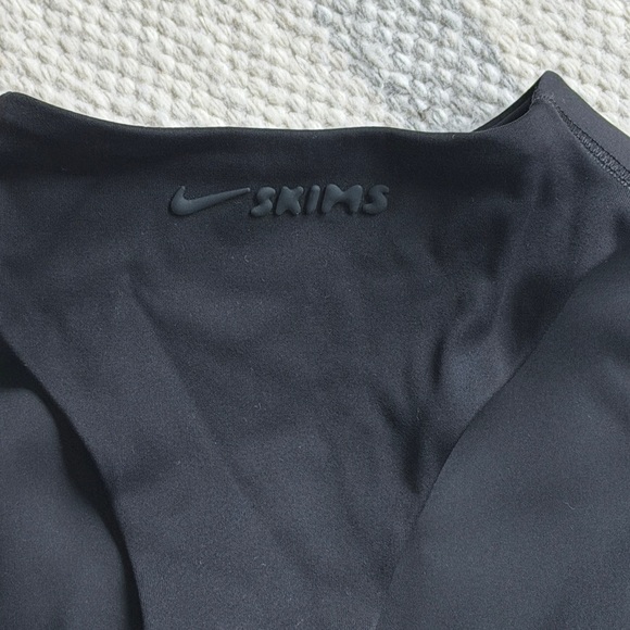 Skims x Nike Mock Neck Racer Tank Top NEW NWT - Picture 9 of 9